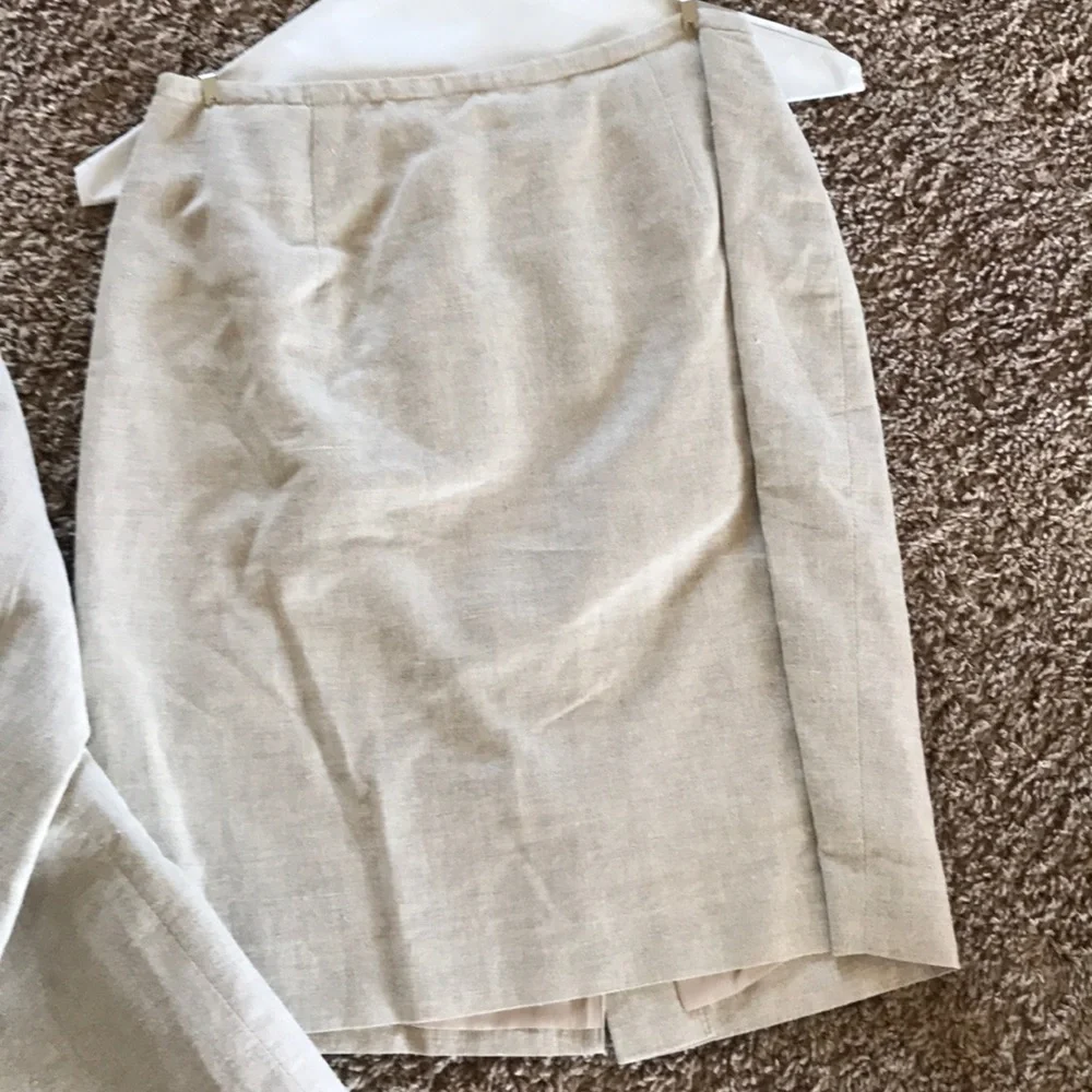 MODA INTL WOMEN SKIRT SUIT SIZE 4 COLOR CREAM - Picture 4 of 12